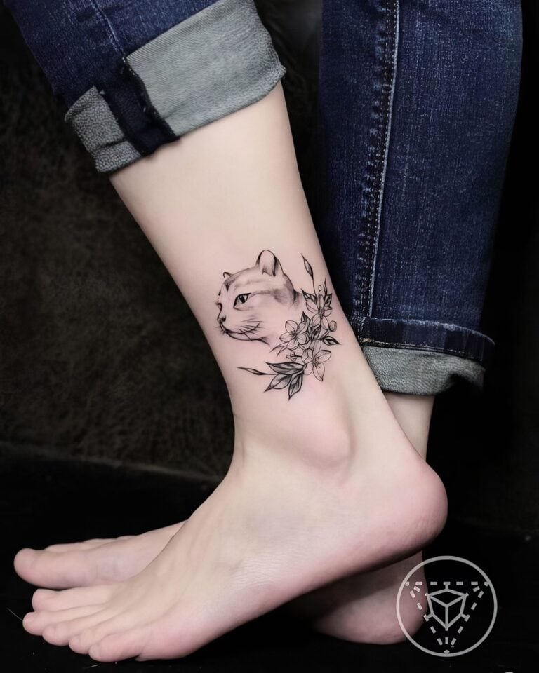 Feminine Cat Tattoos 79