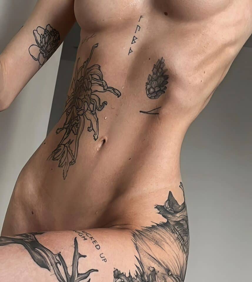 hot tattoo ideas female 23